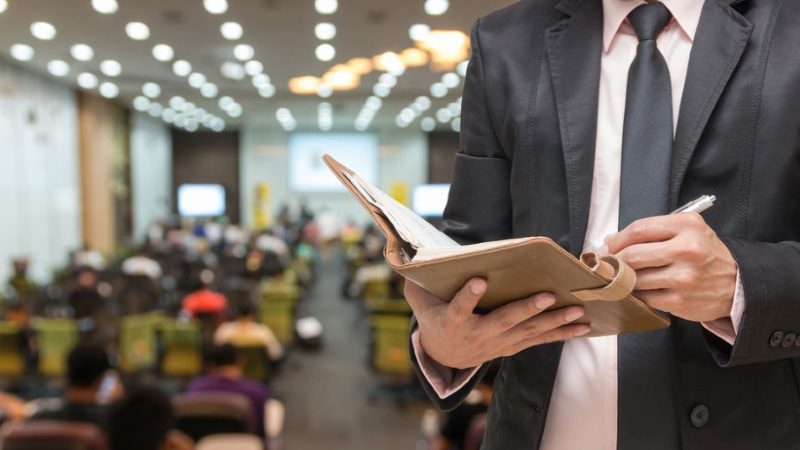 5 Tips to Help You Prepare for a Speaking Engagement