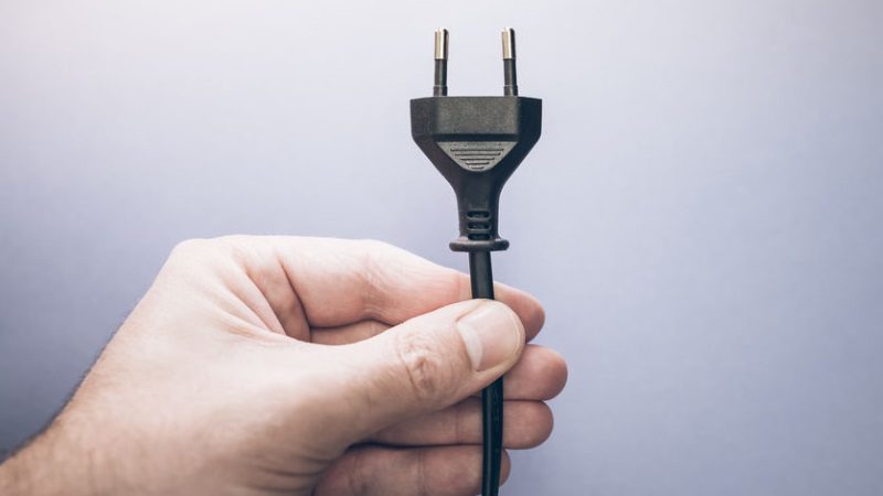 5 Reasons You Should Consider Unplugging from Social Media