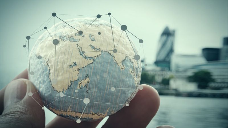 Creating Relations with Media via Social Media